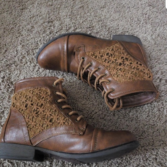 Booties ! - Picture 3 of 3